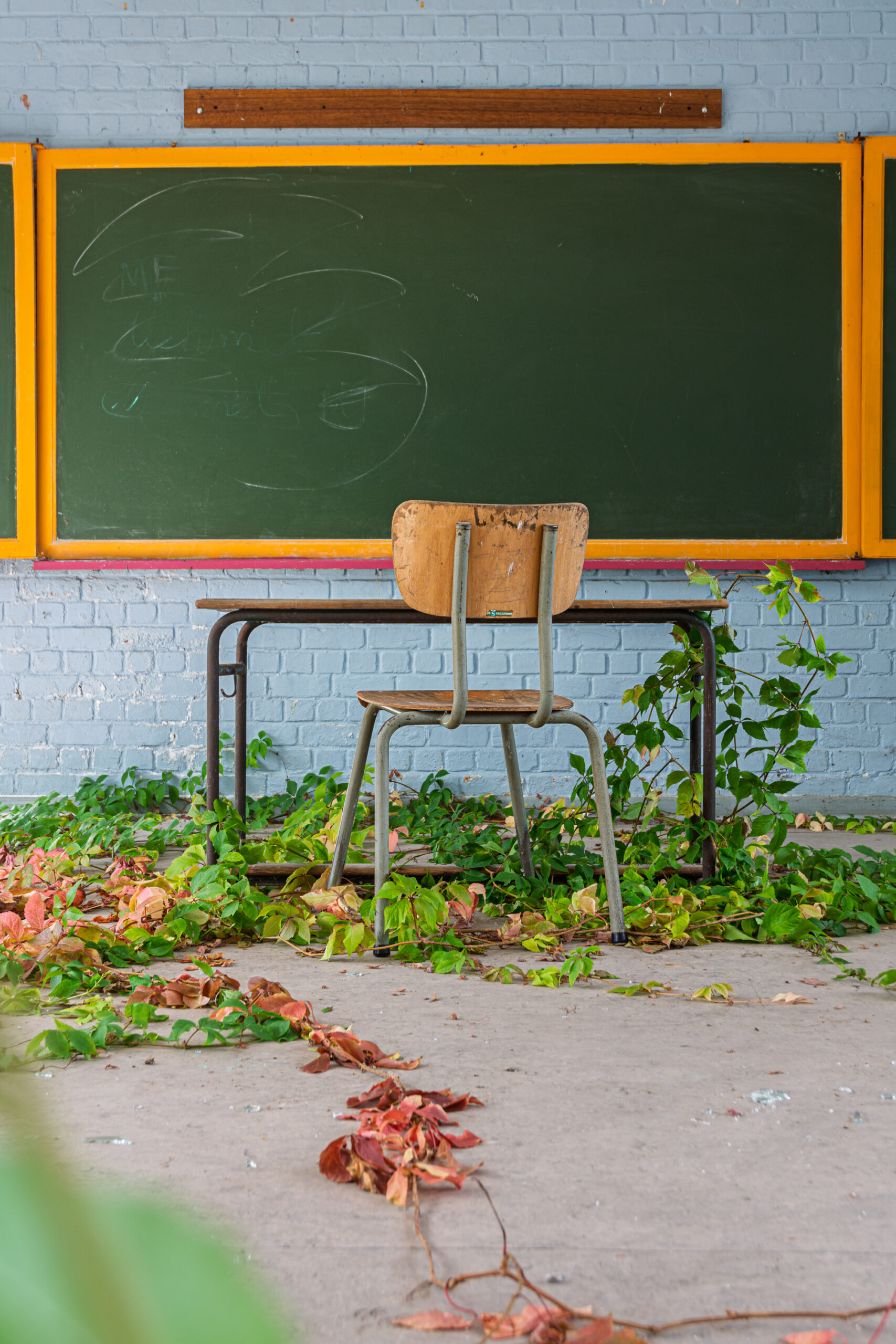 Ecole - -Solitude Expo - Urbex World
