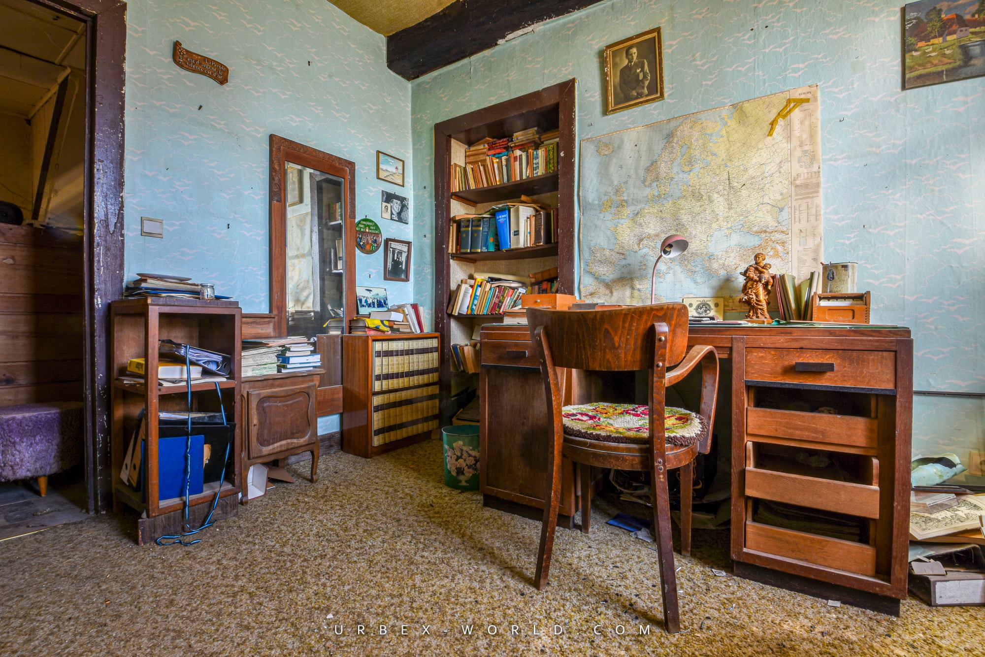 Le macaron -Solitude Expo - Urbex World