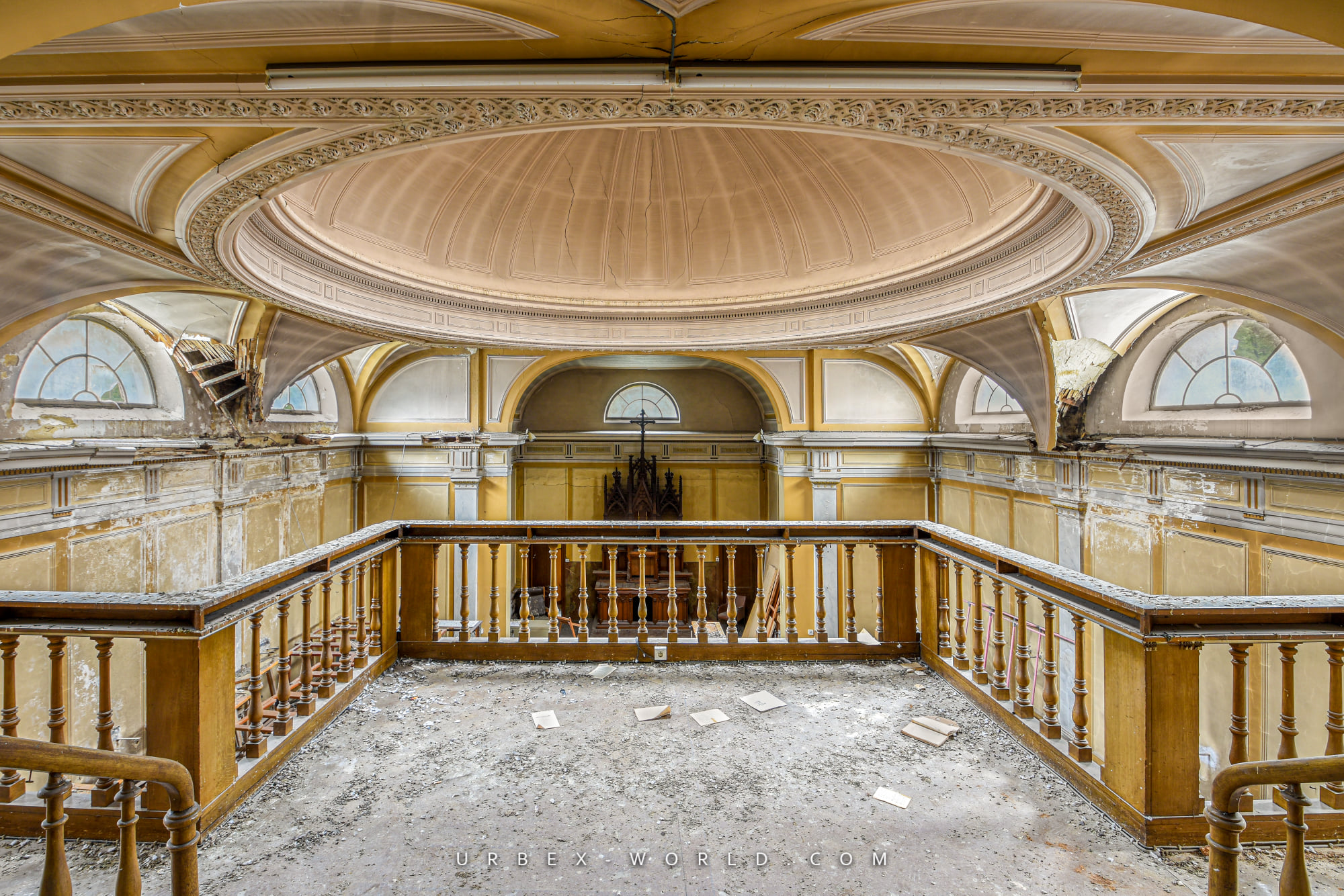 Le dôme -Solitude Expo - Urbex World